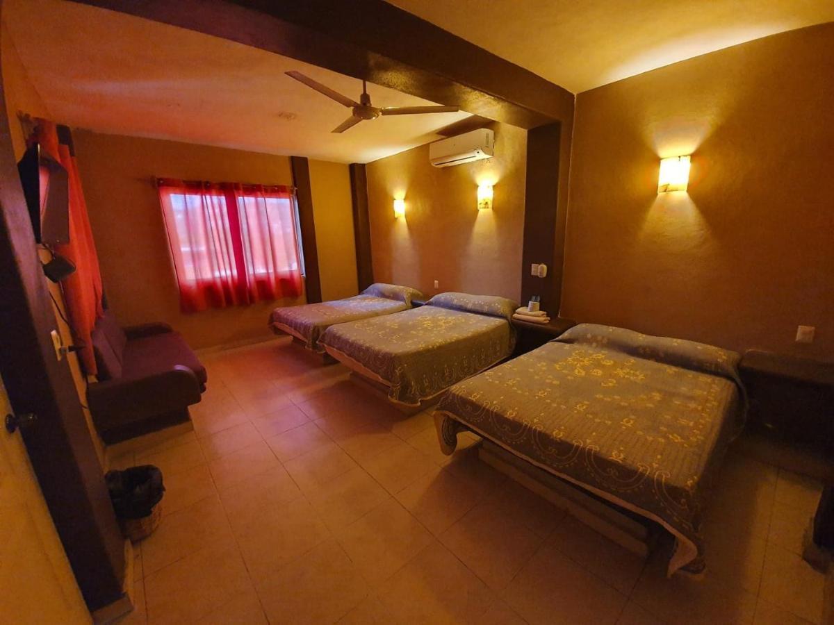 Hotel Amueblados Gaby Zihuatanejo Exterior photo