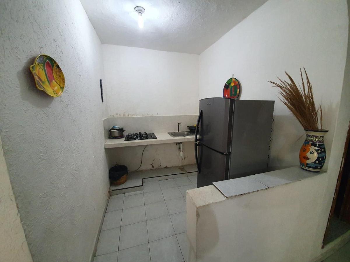 Hotel Amueblados Gaby Zihuatanejo Exterior photo